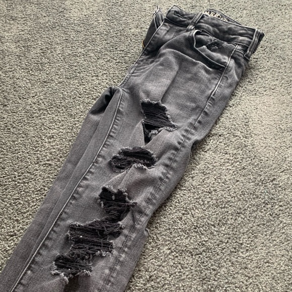 Jeans - Picture 2 of 3